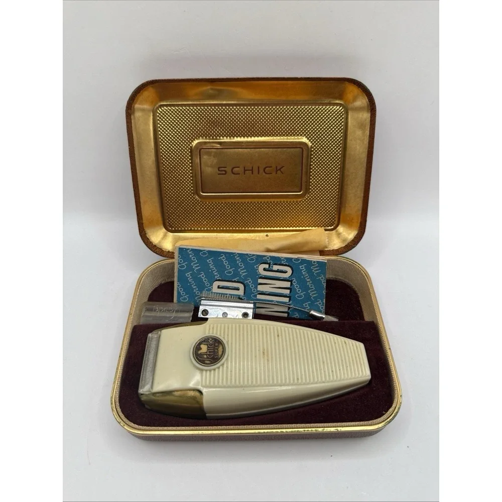 Vintage 1950s  Schick Super Electric Shaver With Case NO CORD!